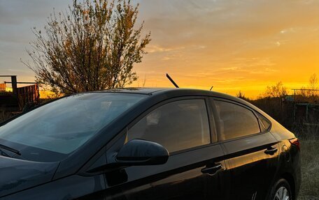 Hyundai Solaris II рестайлинг, 2018 год, 1 300 000 рублей, 3 фотография