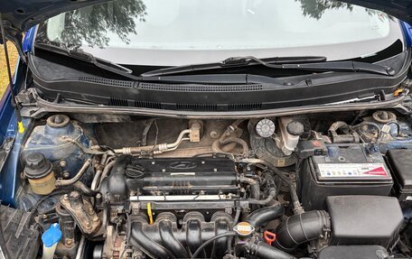 Hyundai Solaris II рестайлинг, 2011 год, 800 000 рублей, 11 фотография