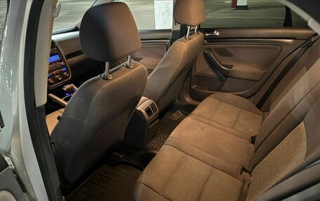 Volkswagen Jetta VI, 2009 год, 650 000 рублей, 18 фотография