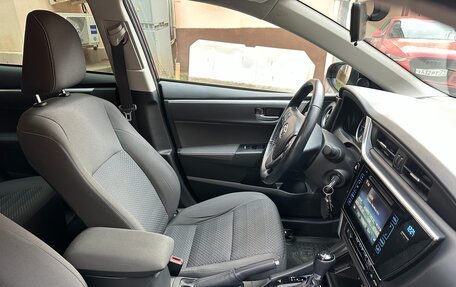 Toyota Corolla, 2018 год, 1 950 000 рублей, 11 фотография