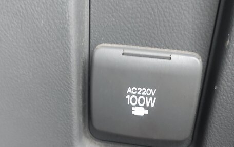 Toyota Land Cruiser Prado 150 рестайлинг 2, 2013 год, 2 700 000 рублей, 12 фотография