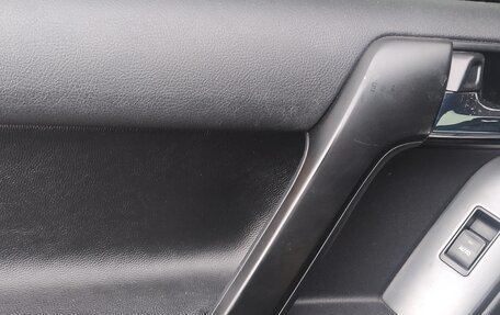 Toyota Land Cruiser Prado 150 рестайлинг 2, 2013 год, 2 700 000 рублей, 15 фотография