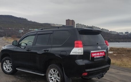 Toyota Land Cruiser Prado 150 рестайлинг 2, 2013 год, 2 700 000 рублей, 2 фотография