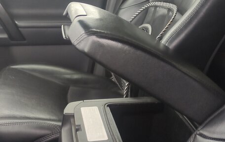 Toyota Land Cruiser Prado 150 рестайлинг 2, 2013 год, 2 700 000 рублей, 22 фотография