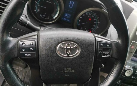 Toyota Land Cruiser Prado 150 рестайлинг 2, 2013 год, 2 700 000 рублей, 23 фотография