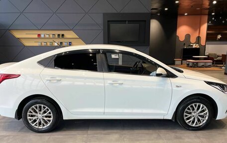 Hyundai Solaris II рестайлинг, 2017 год, 1 196 000 рублей, 4 фотография