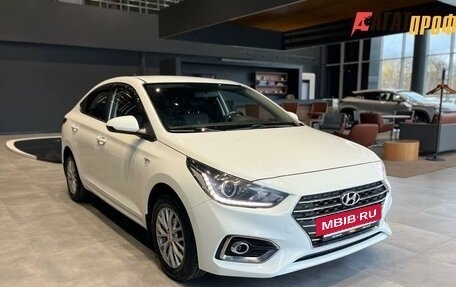 Hyundai Solaris II рестайлинг, 2017 год, 1 196 000 рублей, 3 фотография