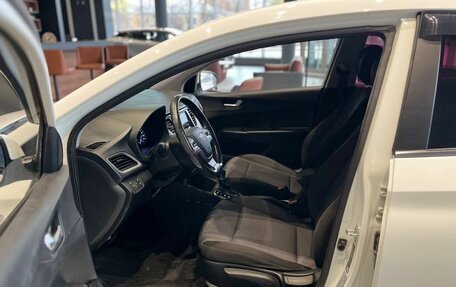 Hyundai Solaris II рестайлинг, 2017 год, 1 196 000 рублей, 14 фотография