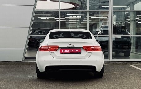 Jaguar XE I рестайлинг, 2015 год, 1 420 000 рублей, 4 фотография