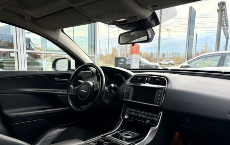 Jaguar XE I рестайлинг, 2015 год, 1 420 000 рублей, 15 фотография