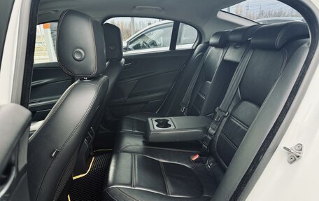 Jaguar XE I рестайлинг, 2015 год, 1 420 000 рублей, 13 фотография