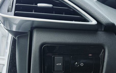 Jaguar XE I рестайлинг, 2015 год, 1 420 000 рублей, 22 фотография