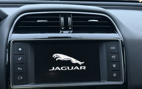 Jaguar XE I рестайлинг, 2015 год, 1 420 000 рублей, 26 фотография