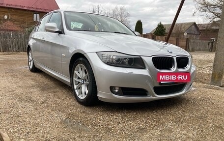 BMW 3 серия, 2011 год, 1 350 000 рублей, 2 фотография
