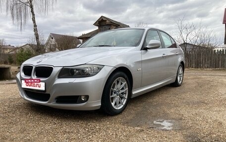BMW 3 серия, 2011 год, 1 350 000 рублей, 3 фотография
