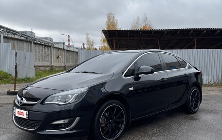 Opel Astra J, 2014 год, 1 100 000 рублей, 3 фотография