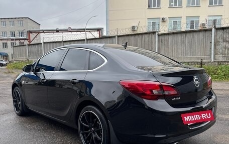 Opel Astra J, 2014 год, 1 100 000 рублей, 5 фотография