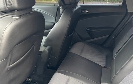 Opel Astra J, 2014 год, 1 100 000 рублей, 29 фотография