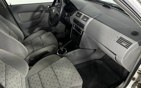 Volkswagen Pointer, 2004 год, 300 000 рублей, 13 фотография