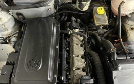 Volkswagen Pointer, 2004 год, 300 000 рублей, 16 фотография