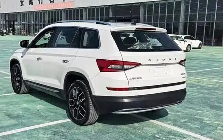 Skoda Kodiaq I, 2021 год, 2 300 000 рублей, 4 фотография