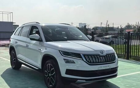 Skoda Kodiaq I, 2021 год, 2 300 000 рублей, 3 фотография