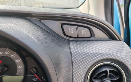 Toyota Vitz, 2016 год, 800 000 рублей, 8 фотография