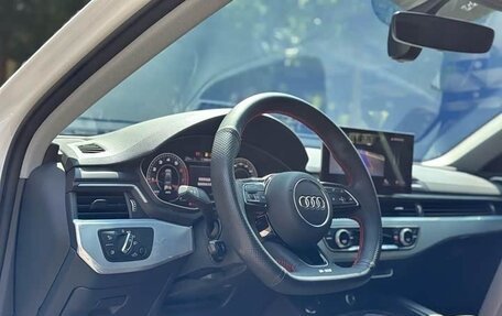 Audi A4, 2022 год, 2 300 000 рублей, 16 фотография