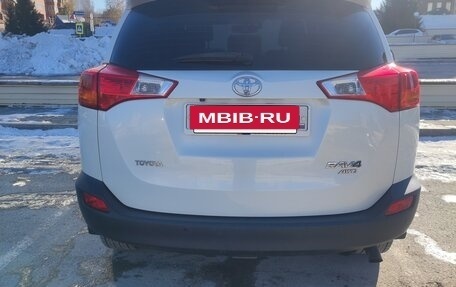 Toyota RAV4, 2014 год, 2 320 000 рублей, 10 фотография