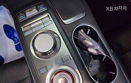 Genesis GV70, 2021 год, 3 700 000 рублей, 13 фотография