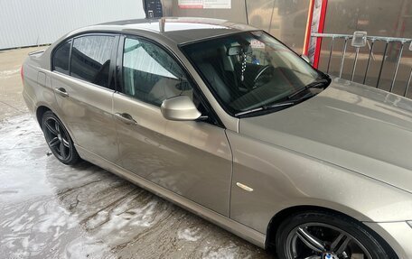 BMW 3 серия, 2010 год, 1 100 000 рублей, 3 фотография