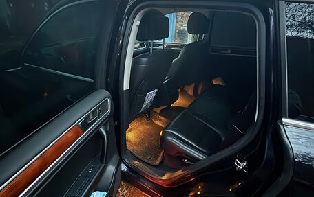 Volkswagen Touareg III, 2011 год, 2 050 000 рублей, 10 фотография