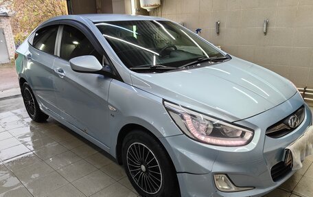 Hyundai Solaris II рестайлинг, 2013 год, 650 000 рублей, 5 фотография