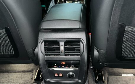 BMW 3 серия, 2019 год, 3 350 000 рублей, 23 фотография