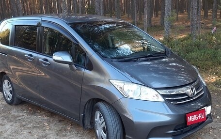 Honda Freed I, 2012 год, 1 050 000 рублей, 1 фотография