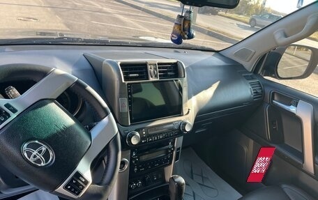 Toyota Land Cruiser Prado 150 рестайлинг 2, 2012 год, 3 750 000 рублей, 25 фотография