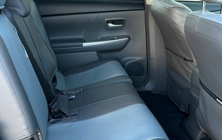 Toyota Prius v (+) I (ZVW40/41) рестайлинг, 2013 год, 1 299 999 рублей, 12 фотография