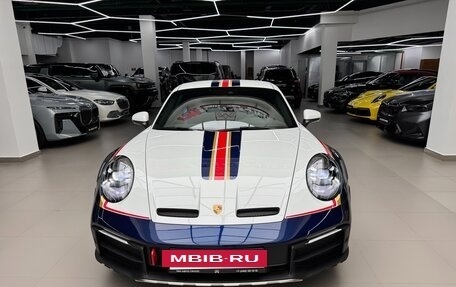 Porsche 911, 2024 год, 49 000 000 рублей, 37 фотография