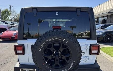 Jeep Wrangler, 2021 год, 3 711 000 рублей, 6 фотография