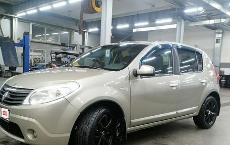 Renault Sandero I, 2012 год, 580 000 рублей, 2 фотография