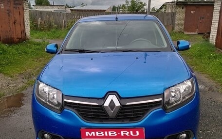 Renault Sandero II рестайлинг, 2015 год, 810 000 рублей, 1 фотография