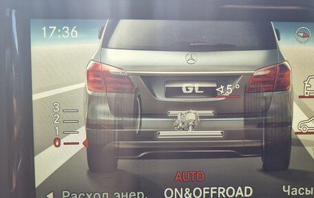 Mercedes-Benz GL-Класс, 2015 год, 3 500 000 рублей, 29 фотография