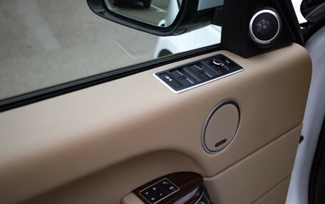 Land Rover Range Rover IV рестайлинг, 2013 год, 3 999 000 рублей, 15 фотография