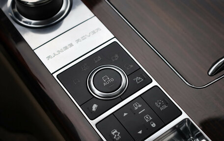 Land Rover Range Rover IV рестайлинг, 2013 год, 3 999 000 рублей, 26 фотография