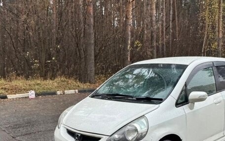 Honda Fit III, 2002 год, 380 000 рублей, 2 фотография