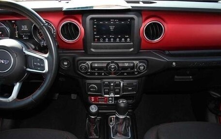 Jeep Wrangler, 2021 год, 4 700 000 рублей, 25 фотография