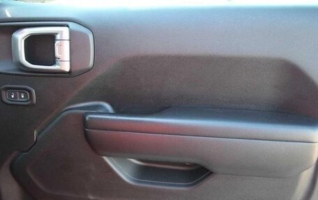 Jeep Wrangler, 2021 год, 4 700 000 рублей, 33 фотография