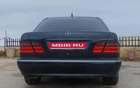Mercedes-Benz E-Класс, 1999 год, 430 000 рублей, 4 фотография