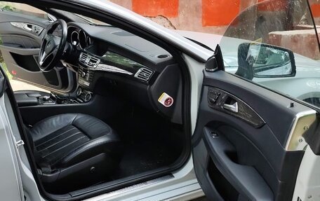 Mercedes-Benz CLS, 2011 год, 2 200 000 рублей, 8 фотография