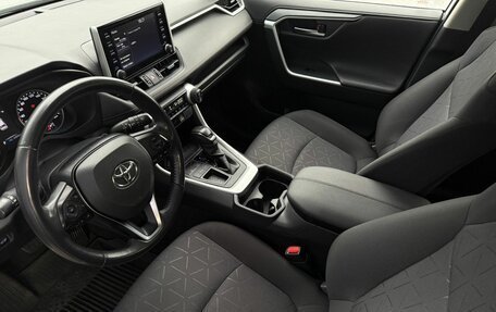 Toyota RAV4, 2021 год, 2 929 000 рублей, 8 фотография